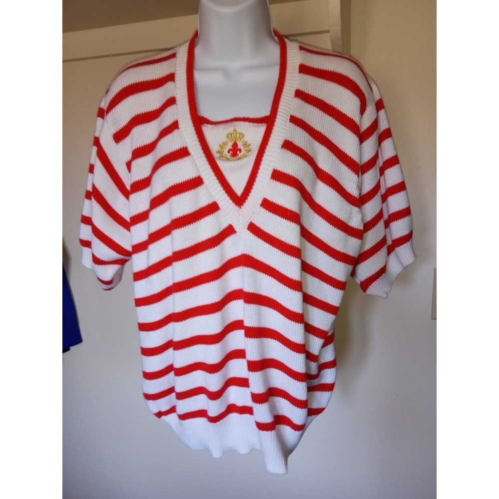 Lilly of California Vintage Red White Striped Short Sleeve Crest Sweater Top